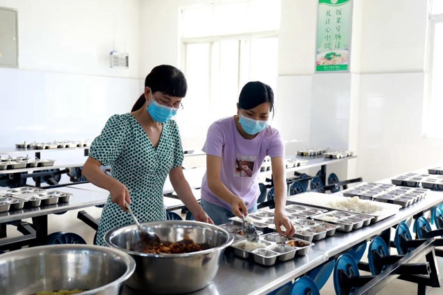 快看！这里是泸州十八中“御膳房”！(图26)