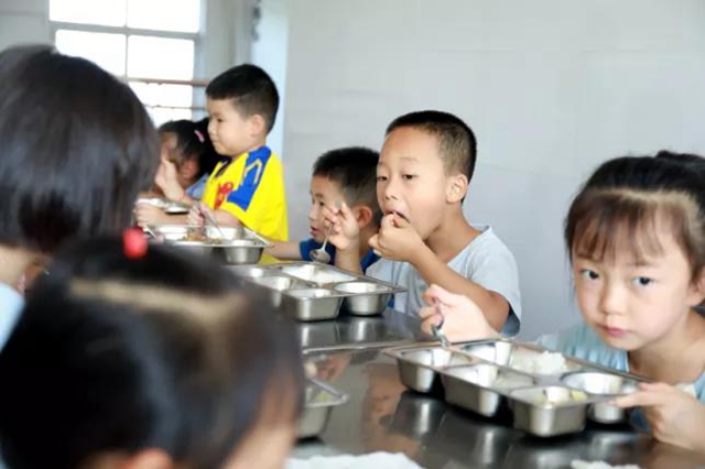 快看！这里是泸州十八中“御膳房”！(图33)