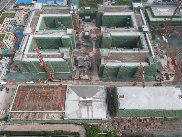 泸州高中附属学校主体工程实现封顶 预计明年建成投用(图2)