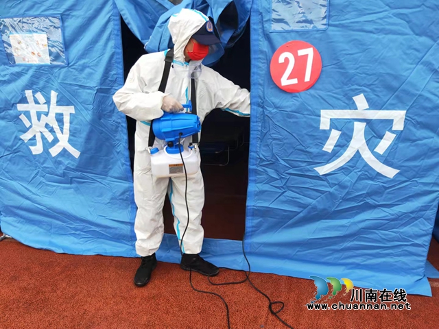 抗震救灾  泸县龙城救援队在行动(图1)