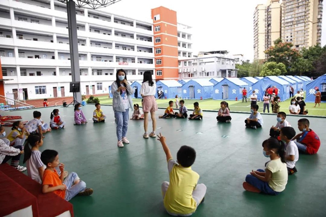 震后第二天，泸县5所帐篷幼儿园开园，复学复课工作有序推进(图7)