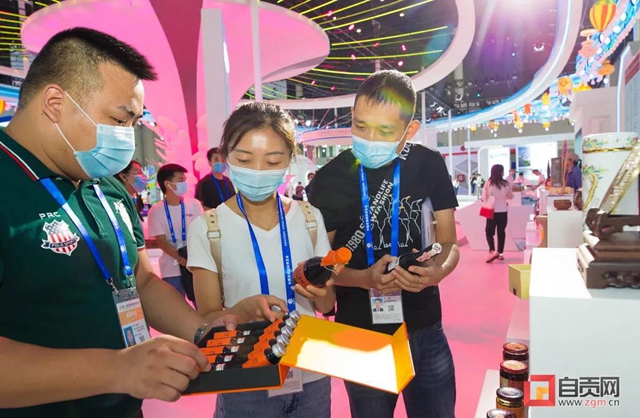 自贡这棵“树”火了！惊艳亮相央视《新闻联播》(图5)