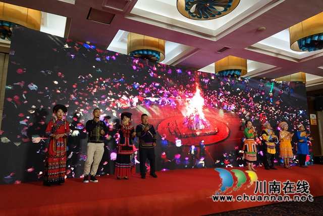 同心筑梦，“蔺”起新程！古蔺县召开各界人士 2021 年“中秋”茶话会(图15)