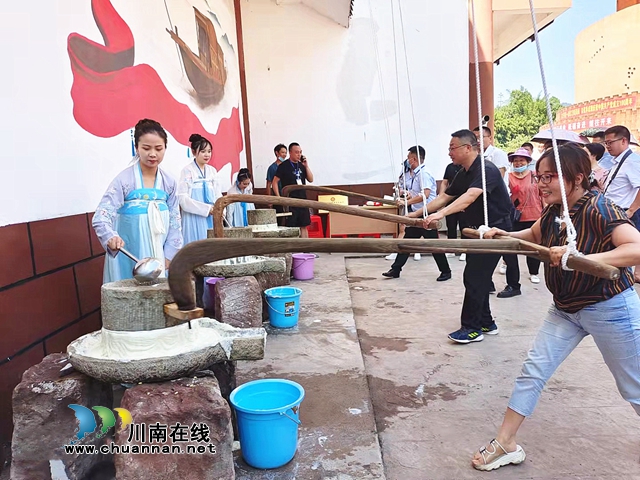 叙永江门镇举办荤豆花文化旅游节庆丰收(图5) 叙永江门镇举办荤豆花文化旅游节庆丰收(图5)