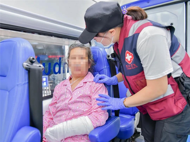 【好消息】重症好转，中症康复，你们关心的泸县地震伤员出院了！(图2)