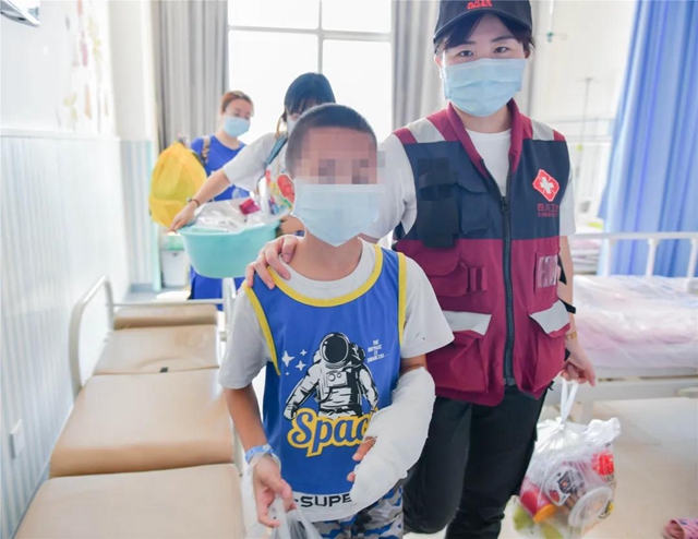 【好消息】重症好转，中症康复，你们关心的泸县地震伤员出院了！(图14)