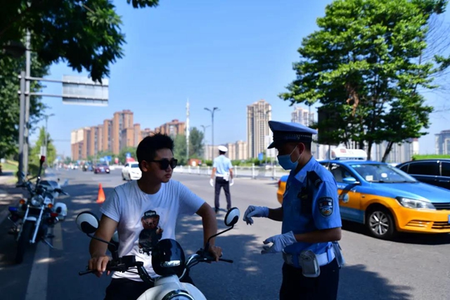 为期一个月，泸州开展道路交通秩序集中整治(图2)