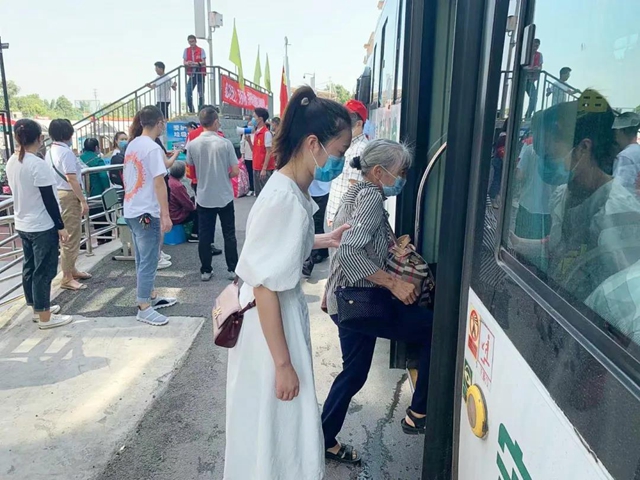 守望相助 共克时艰 | 中实集团全力转移受灾泸县人民(图8) 守望相助 共克时艰 | 中实集团全力转移受灾泸县人民(图8)