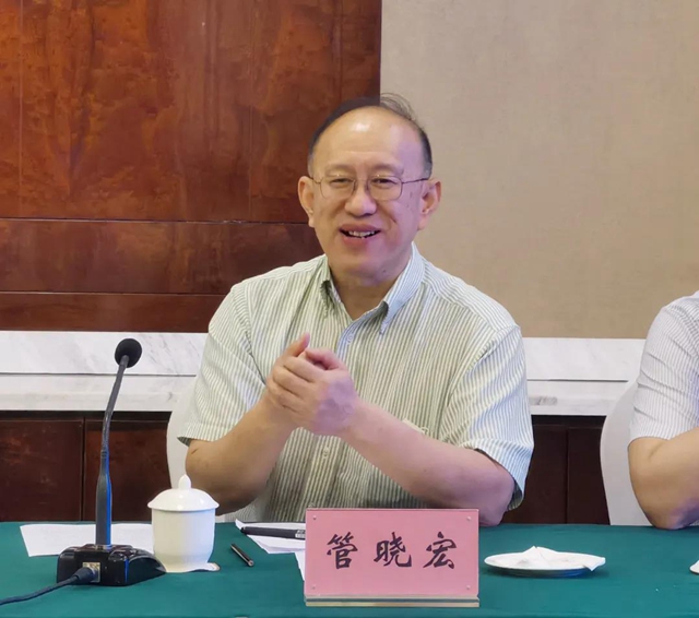 泸州市与西安交通大学举行校地合作座谈会(图5) 泸州市与西安交通大学举行校地合作座谈会(图5)