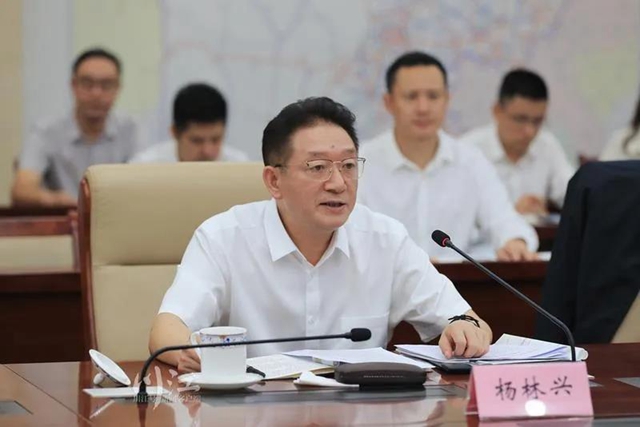 厅市签约!携手推动泸州交通运输事业跨越发展(图3) 厅市签约!携手推动泸州交通运输事业跨越发展(图3)