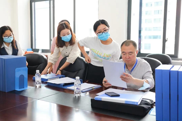 国家级评审组到合江县中医医院开展“创建全国基层中医药工作示范市”评审工作(图7) 国家级评审组到合江县中医医院开展“创建全国基层中医药工作示范市”评审工作(图7)