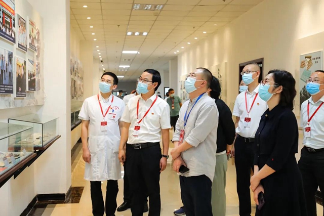 国家级评审组到合江县中医医院开展“创建全国基层中医药工作示范市”评审工作(图3) 国家级评审组到合江县中医医院开展“创建全国基层中医药工作示范市”评审工作(图3)