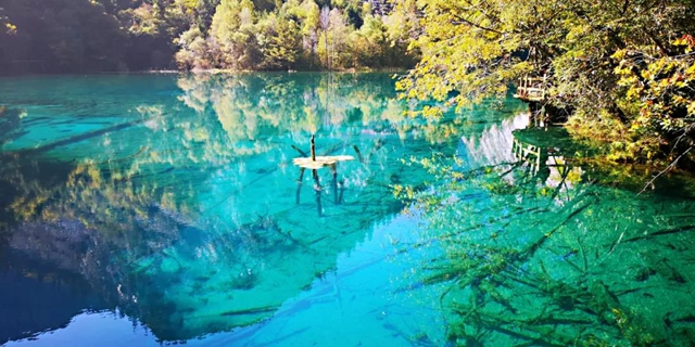 国庆出游丨前往热门景点，最好提前订票(图2)