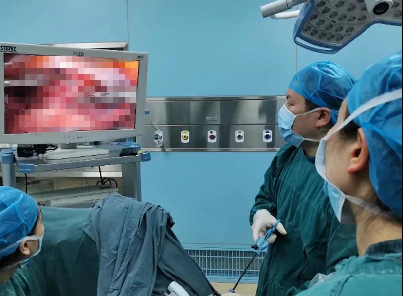 【扩散】88岁老奶奶下体掉了块“肉”？(图7)