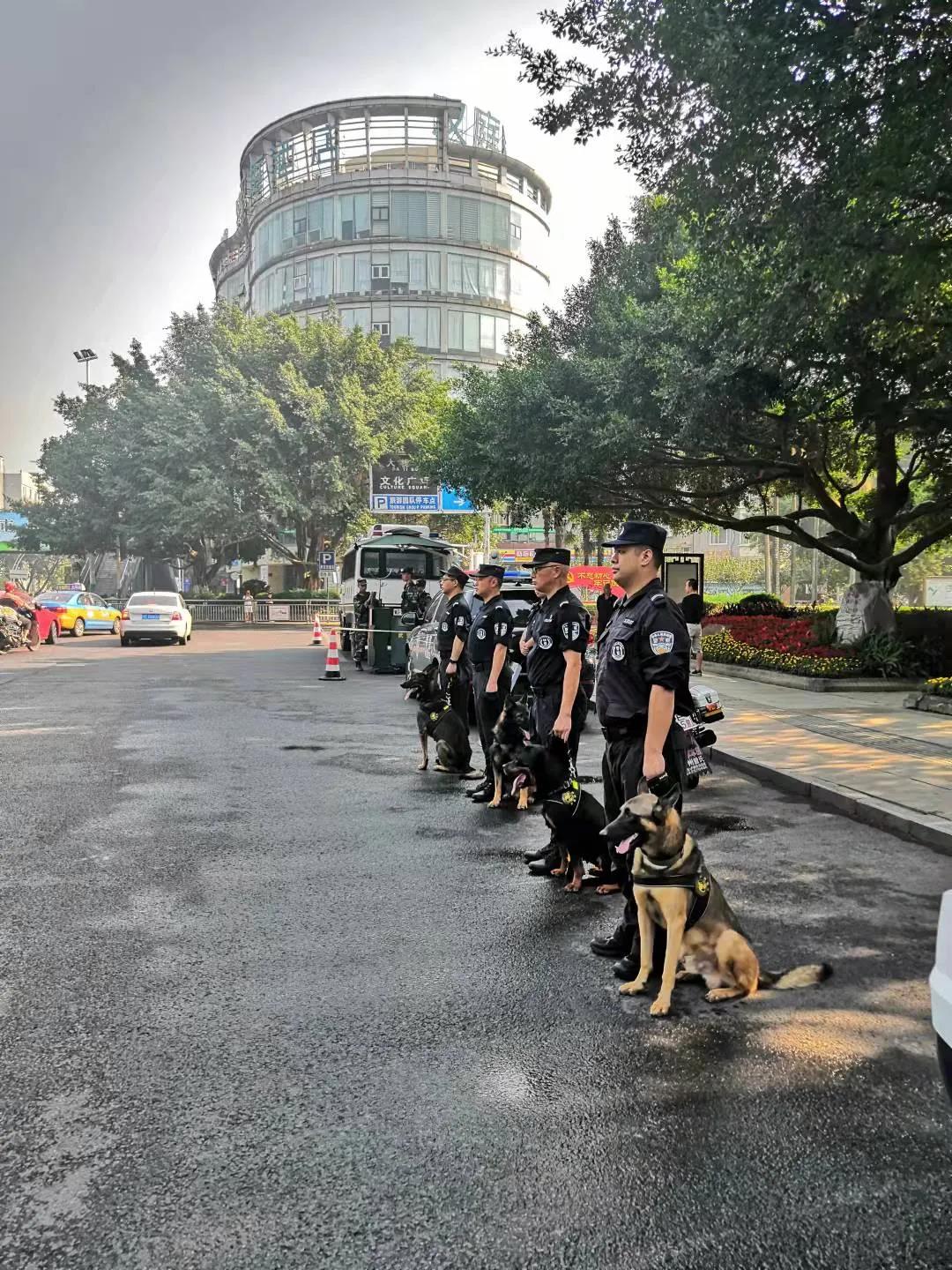 国庆第五日，泸州警队“清奇”兵首秀(图1)