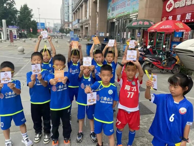 厉害！富顺这群少年勇夺四川省青少年足球联赛冠军！