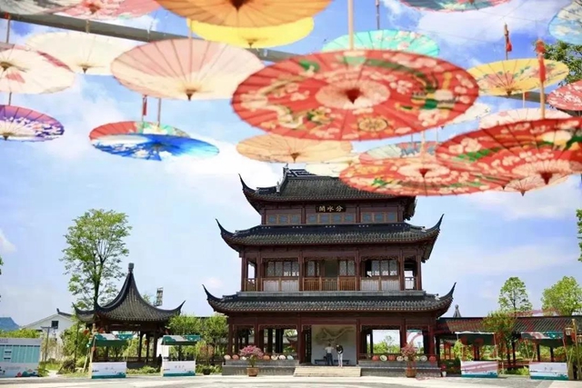 国庆期间泸州21家A级景区接待游客77.47万人次，同比增长23.4%(图11)