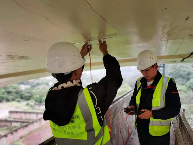 泸州长江大桥“体检”：今日下午三时恢复正常通行！(图2)