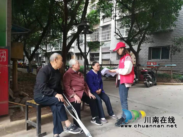 巩固创文成果，古蔺县委统战部志愿者在行动(图2)