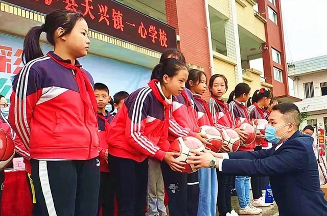 体彩“助力乡村振兴公益行动”系列报道(二)(图2) 体彩“助力乡村振兴公益行动”系列报道(二)(图2)