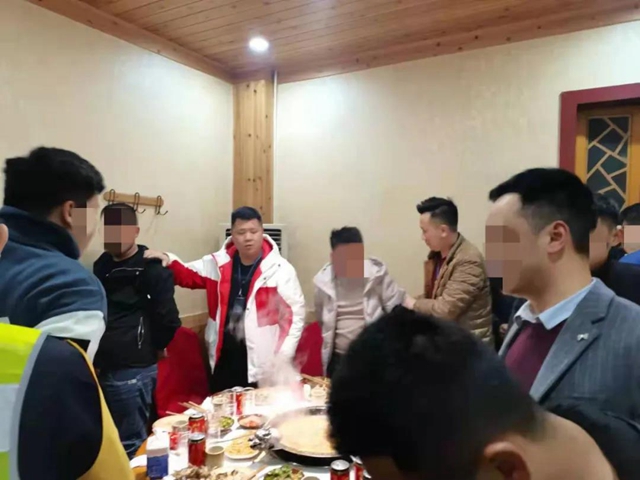 泸州头目控制一层楼，被公安部通报(图4)