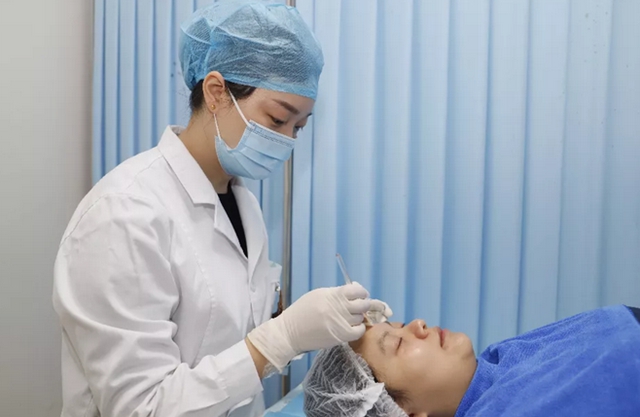 【扩散】高大上!皮肤病诊疗中心开诊上线啦(图13) 【扩散】高大上!皮肤病诊疗中心开诊上线啦(图13)