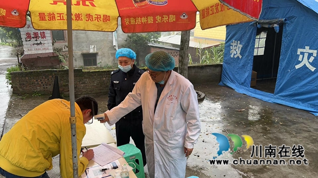 泸县海潮镇：凝心聚力，筑牢疫情防控墙