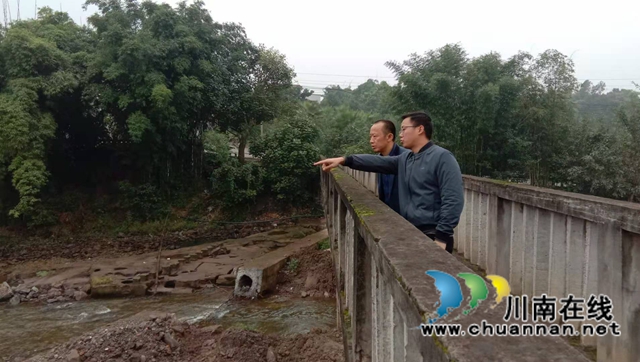 曾一洴到泸县百和镇督导河长制工作