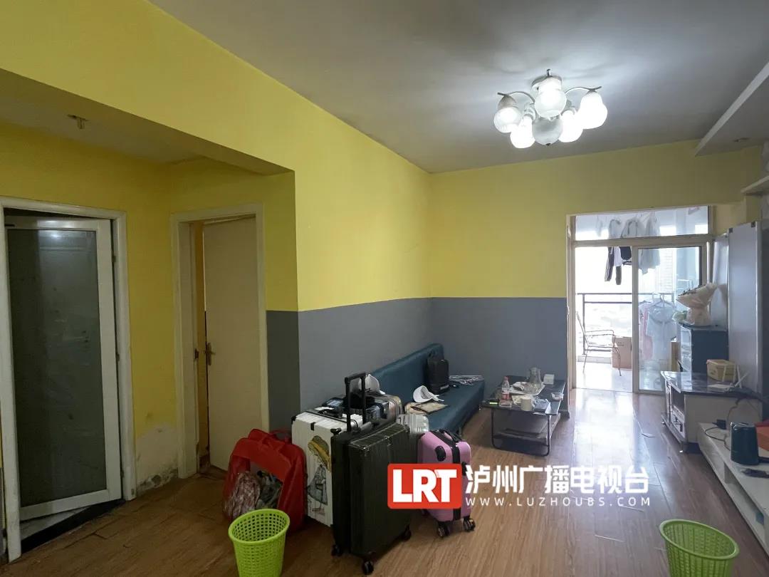 欠租金、搞破坏、“二房东”跑了,泸州王女士欲哭无泪(图3) 欠租金、搞破坏、“二房东”跑了,泸州王女士欲哭无泪(图3)