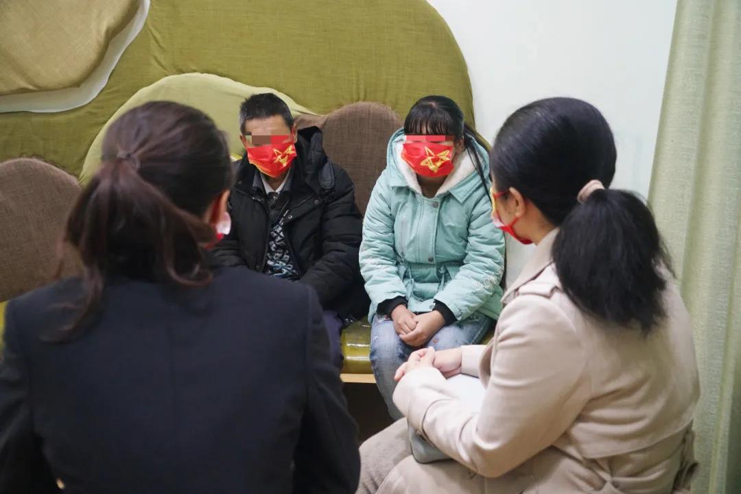 四川首张!叙永法院向这对荒唐父母发出《责令接受家庭教育指导令》(图5) 四川首张!叙永法院向这对荒唐父母发出《责令接受家庭教育指导令》(图5)