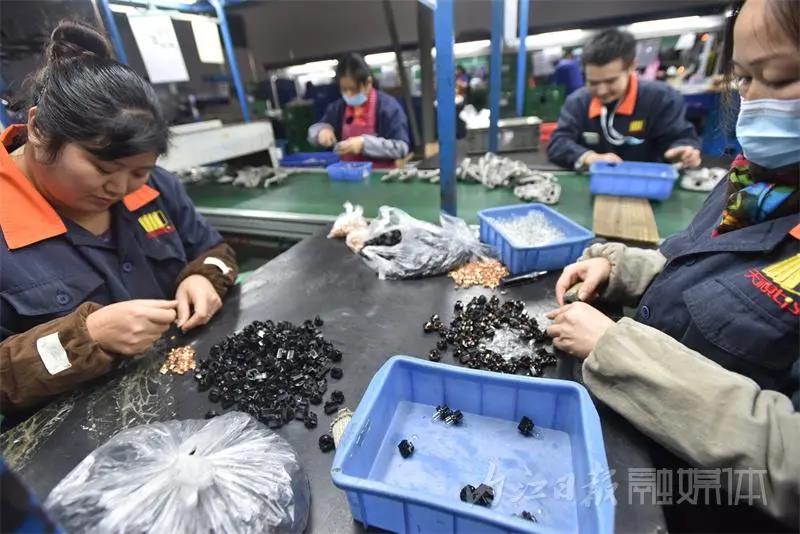 想不到吧！全国1/5的“车耳朵”都是内江造(图8)