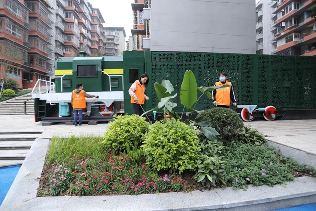 长明路灯、1966电话亭、东锅专线列车…自贡“山城巷”带你回到过去(图5)