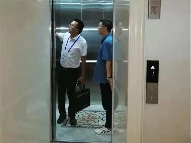 泸州十岁男孩不敢乘电梯,原因细思极恐......(图2) 泸州十岁男孩不敢乘电梯,原因细思极恐......(图2)