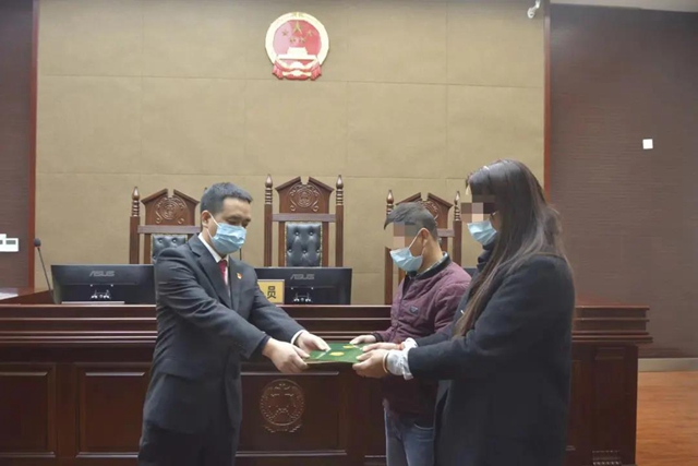 感受公平正义｜江阳法院发出首批《离婚证明书》(图2)