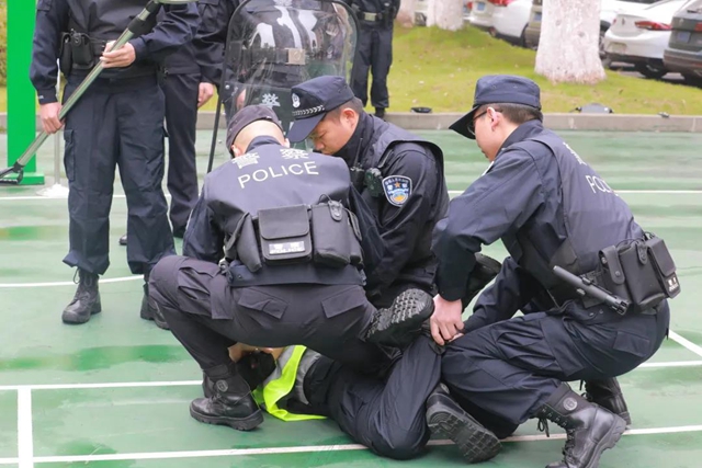 龙马法警实战化训练见实效(图11) 龙马法警实战化训练见实效(图11)