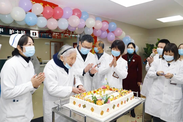 【扩散】西南医大中医院肝胆病科搬新家啦，超燃！