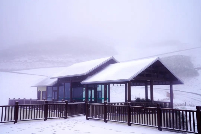 美如童话世界,“泸州之巅”雪花飘(图1) 美如童话世界,“泸州之巅”雪花飘(图1)