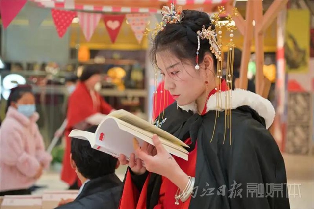 穿越千年!上百内江人在这里“梦回汉朝”(图4) 穿越千年!上百内江人在这里“梦回汉朝”(图4)