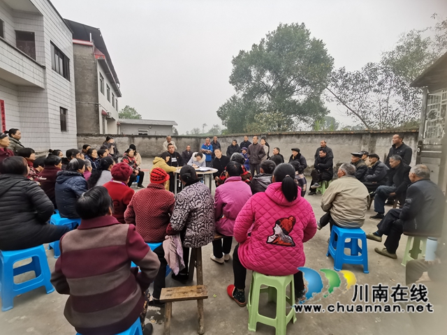 泸县云龙镇：政策宣传进院坝，架起干群“连心桥”