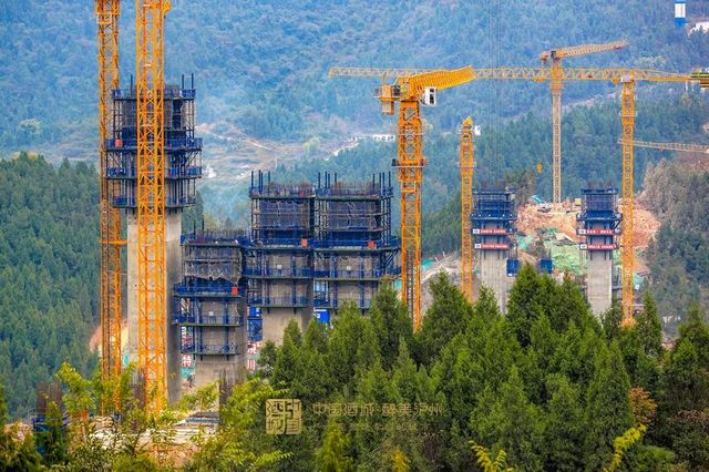 航拍带你看山里的大项目，这条出川新通道建设正酣(图5)