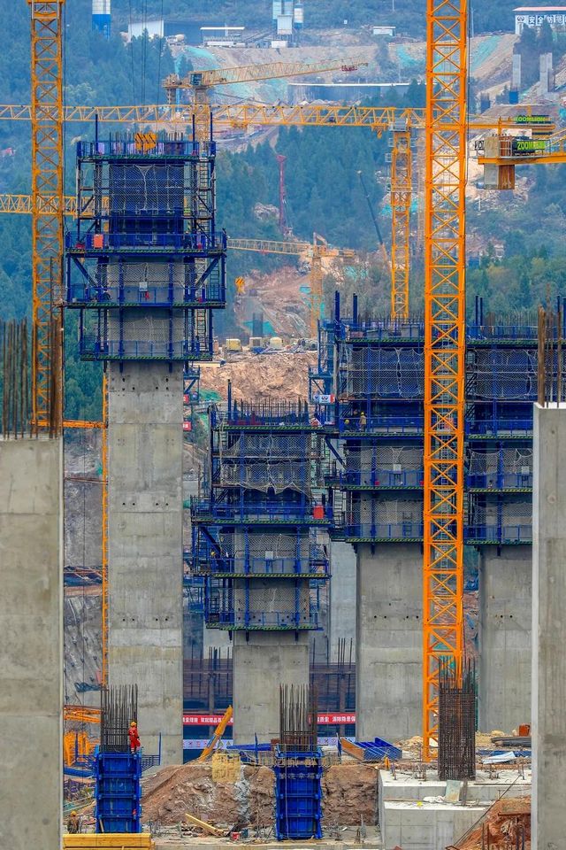 航拍带你看山里的大项目，这条出川新通道建设正酣(图6)