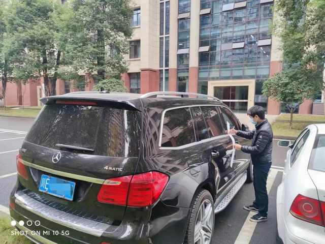 感受公平正义 | 麒麟出击,成功扣押“百万级”奔驰越野(图4) 感受公平正义 | 麒麟出击,成功扣押“百万级”奔驰越野(图4)