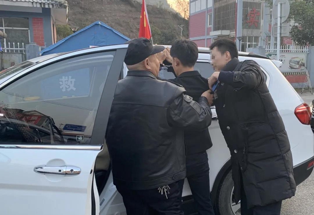 泸县:监守自盗!工地员工动用吊车和拖车作案(图4) 泸县:监守自盗!工地员工动用吊车和拖车作案(图4)