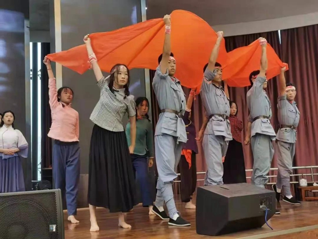 5万师生同台竞技展风采！泸州市第十七届中等职业学校师生技能大赛暨第七届文明风采大赛成功举办