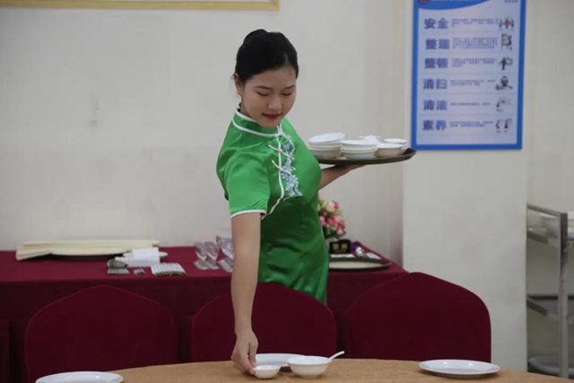 5万师生同台竞技展风采！泸州市第十七届中等职业学校师生技能大赛暨第七届文明风采大赛成功举办(图9)