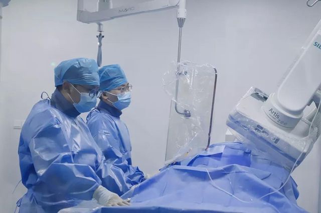 【扩散】年手术量3000台次！这机器够厉害……(图6)