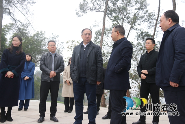 郭宏川率队到泸县云锦镇、百和镇镇调研调研东翼发展建设工作