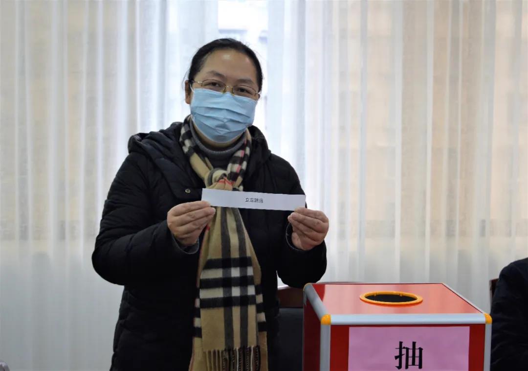 定了！泸州市2022年中考体育抽考项目：立定跳远(图2)