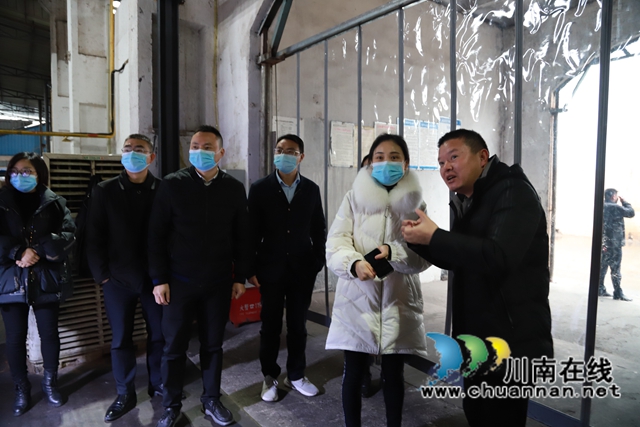 甘露率队到泸县云龙镇督导大气污染防治工作