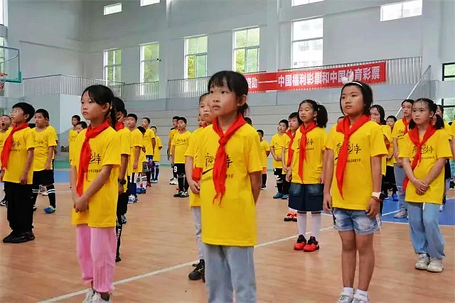 足球梦想照亮暑期生活 | “奔跑吧 ·少年”—2023年中西部地区(泸县)青少年足球夏令营(试点)开营!(图1) nEO_IMG_1.jpg